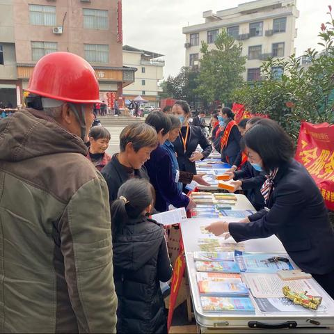 民泰银行松阳支行联合开展“现金服务提质效 残币回收进乡镇”专项活动