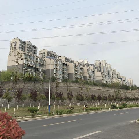围挡堵了群众的心