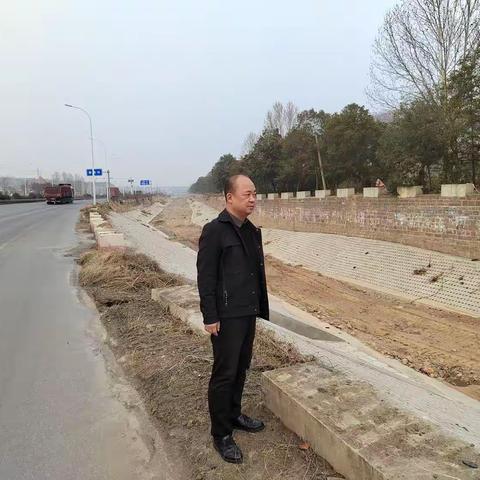 紫荆路街道积极开展妨碍河道行洪突出问题清理整治排查工作