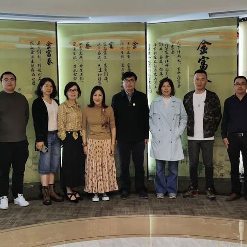 在最美的秋天，遇见最美的我们