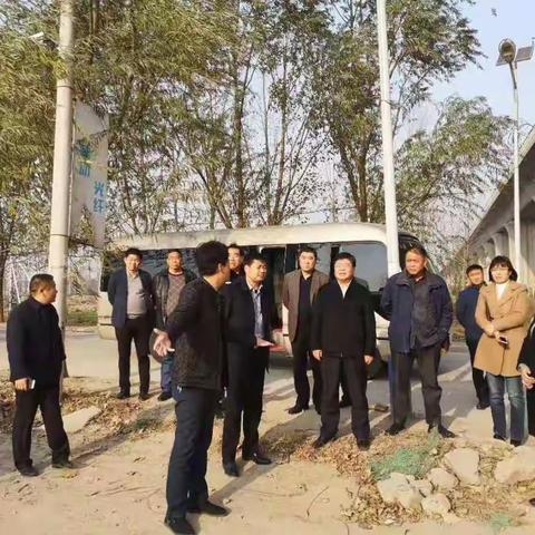 市长范士富带队督导孙杏村镇水泥管厂并召开现场会议研究部署环保整治工作