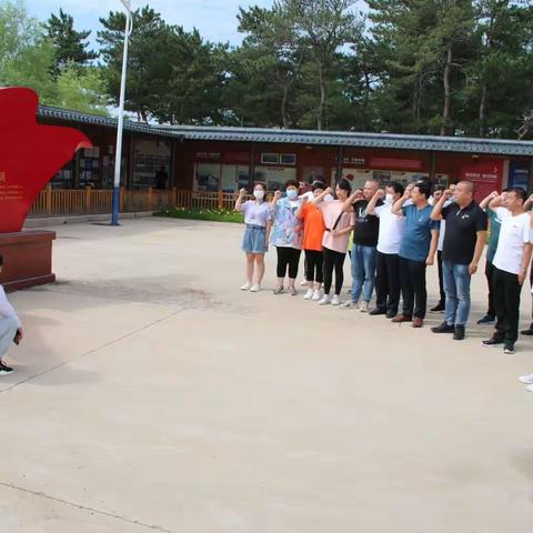 中共宁城县交通运输综合行政执法大队党支部开展迎七一“赓续红色血脉，传承红色精神”主题党日活动