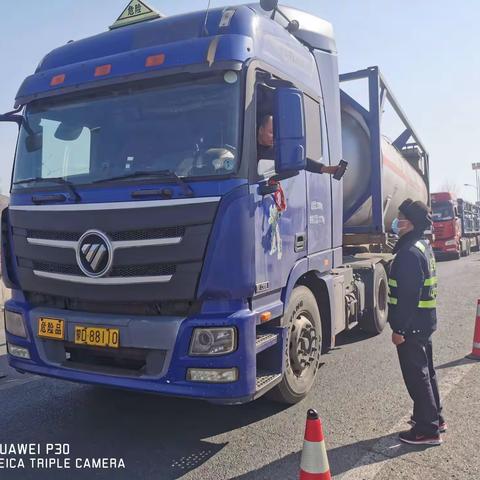 宁城县交通运输局继续加强对进宁返宁货运车辆疫情防控查验