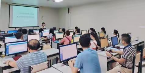 万宁市支付局组织全体会计人员分批参加2022年账务初始化上机操作培训