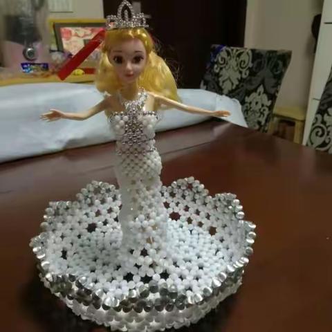 巧手串出夕阳红——张淑梅串珠作品