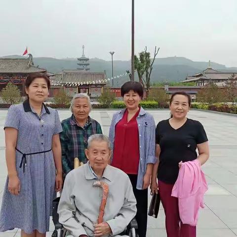 简单而知足 平淡而幸福