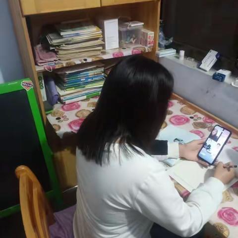 云回经典 重温经典课文——太子井中心学校石坡头完小观看“悦读之城 书香邢台”世界读书日专题节目