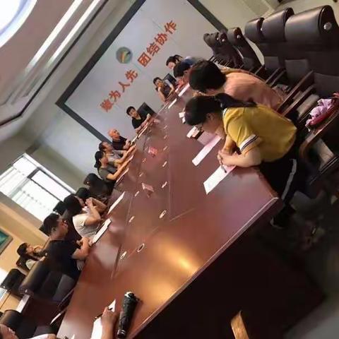 乐安实验学校，全力以赴，爱心救助，洪水面前，彰显人间大爱，我的学校[强][强][强]，向尊敬的领导和老师们致敬！
