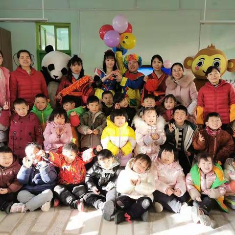 长葛市直幼儿园中三班“庆元旦，迎新年”亲子游戏