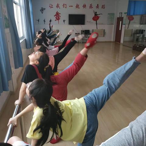 舞蹈社团精彩展示