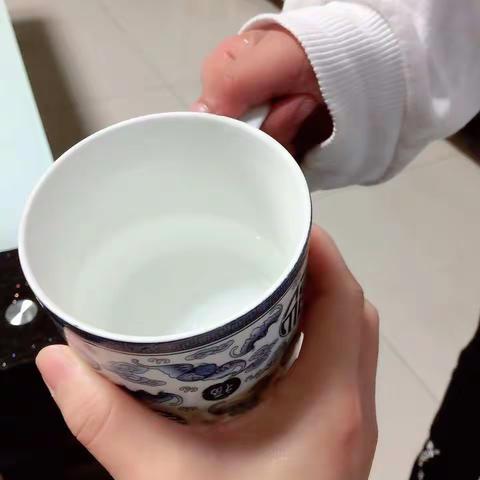 感恩母亲，是我们成长的第一步