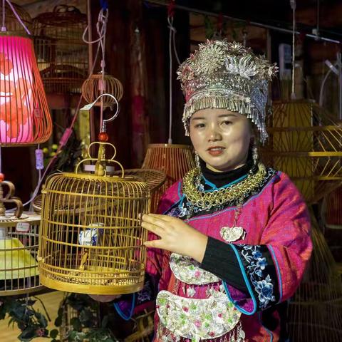 卡拉鸟笼村