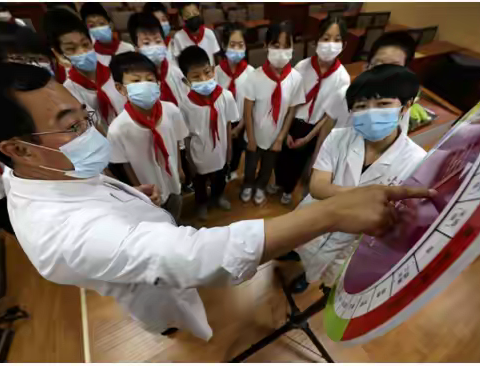 广宗县赵葫芦小学学生营养日主题活动