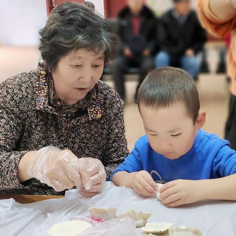 👩‍❤️‍👩以爱之名，如期回归👨‍❤️‍👨👩‍👩伊金霍洛蒙古族幼儿园中班组重阳节一系列活动💋💋