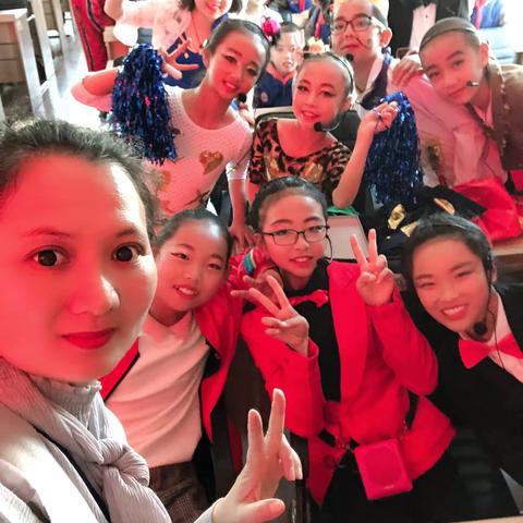 多彩育英，放飞梦想！【记育英小学英语课本剧展演】