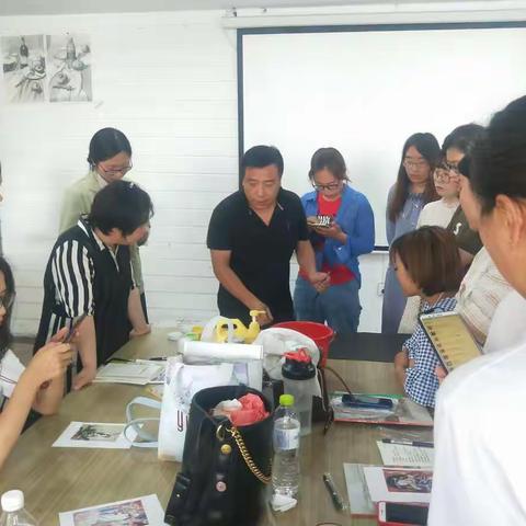 三迁少儿版画培训第一天之粉印版画+重彩画…