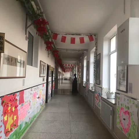 杨木林镇中学庆祝建国70周年系列活动之“祖国我想对您说”祝福墙展示