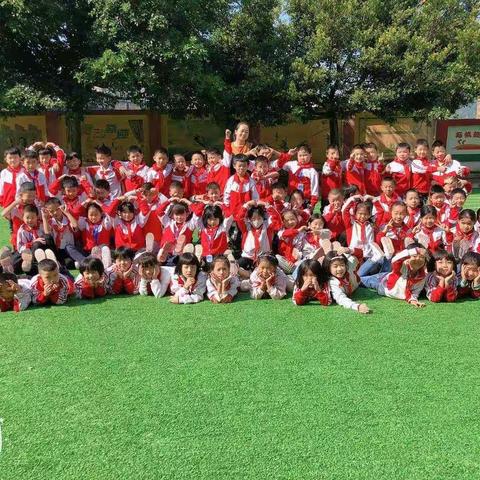 温馨校园，快乐童年——昌文小学三（1）班