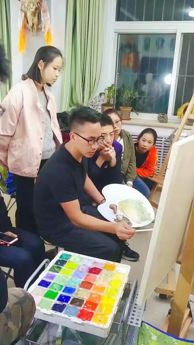 一起走进纯艺教育