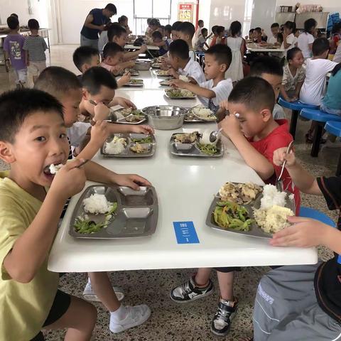 雷竣钦小学生啦