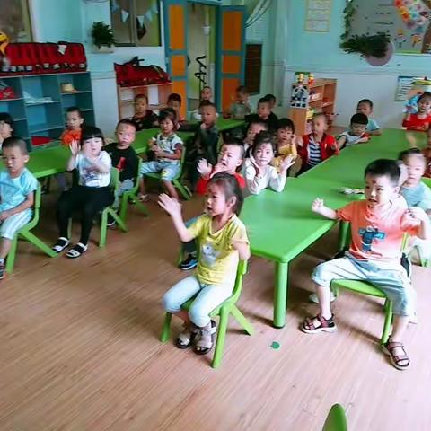山立花园幼儿园中四班的小宝贝们，开学第一周👏️👏️