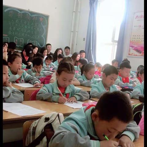 学习的道路上感谢辛苦的老师，以后的日子里会以优秀的成绩来报答你们！爱你们👄