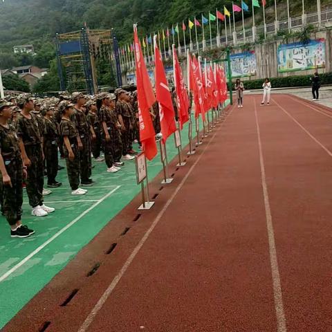 不是结束，而是新的开始一一白岩小学五一班学生军训作文片段集锦