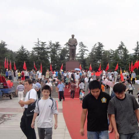 新中国的别称，叫毛泽东大厦