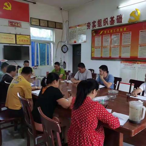 龙河镇茶根村委会积极开展防风防汛工作