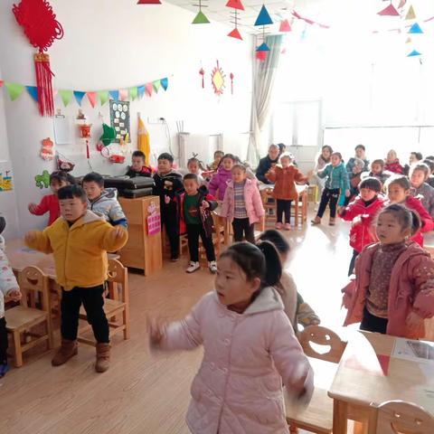 “迎元旦，庆新年”新郑市畅馨幼儿园中二班开放日活动