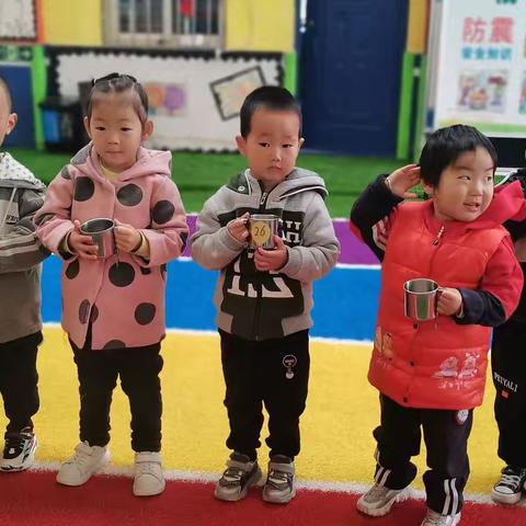 新世纪幼儿园小班一周精彩回放