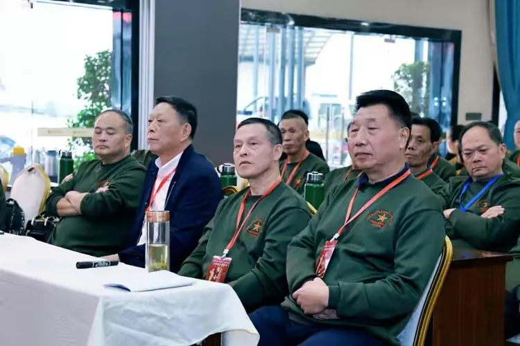 首选由老连长罗德林讲述二机连在对赿自卫反击战中英勇顽强打好“四号桥反伏击战和达聘之战历史过程，完成上