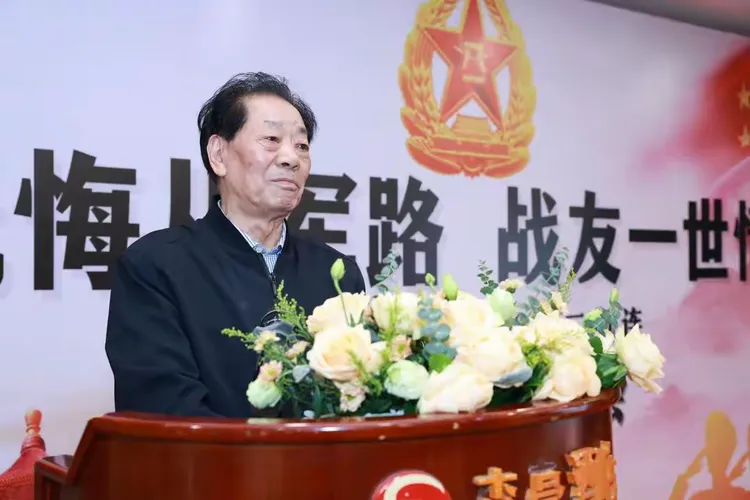 首选由老连长罗德林讲述二机连在对赿自卫反击战中英勇顽强打好“四号桥反伏击战和达聘之战历史过程，完成上