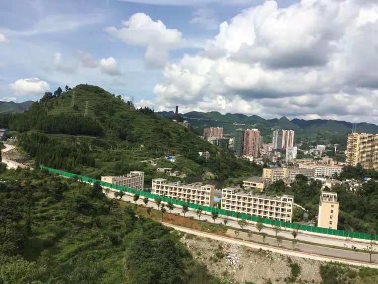 贵州六盘水六枝特区1