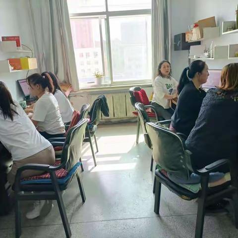 立足新课标，构建新课堂，绽放新风貌—建平县第三小学五年语文组《2022版义务教育数学课程标准》培训活动纪实