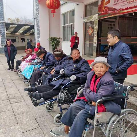 永平县残联为永平县中心敬老院送轮椅献爱心