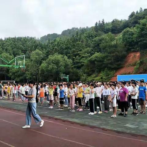 2019年秋吉阳中学新生入学衔接教育