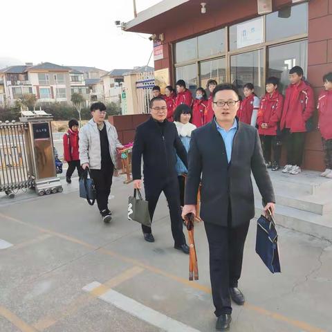 交流互学，共谋发展-柏林镇中心校与柏林镇中学小学部校际教学交流学习活动