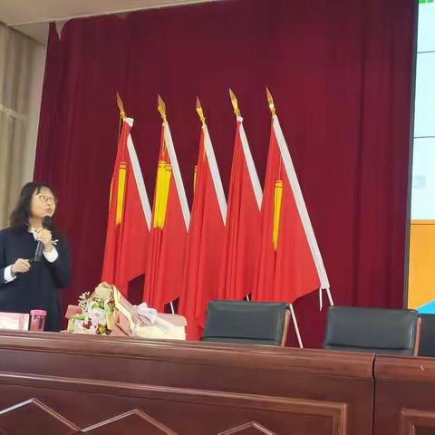 多读书——心平气和做教育