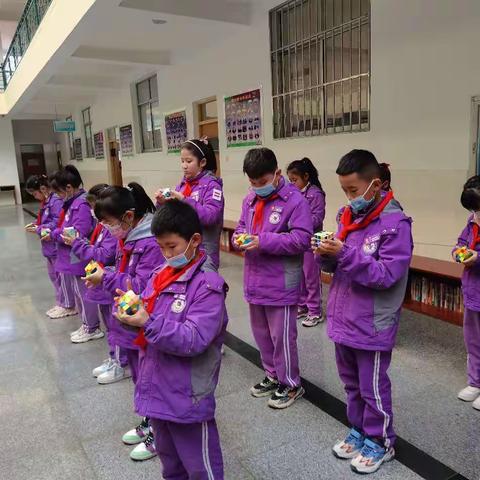 “乘梦启航，智舞飞扬”–––实验小学三年级级部科技节益智运动会