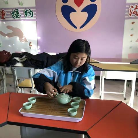金昌市理工中等专业学校“德润金昌、美育校园”主题教育系列活动之茶艺兴趣小组活动