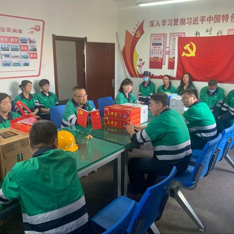 高温慰问送清凉，情系职工暖人心