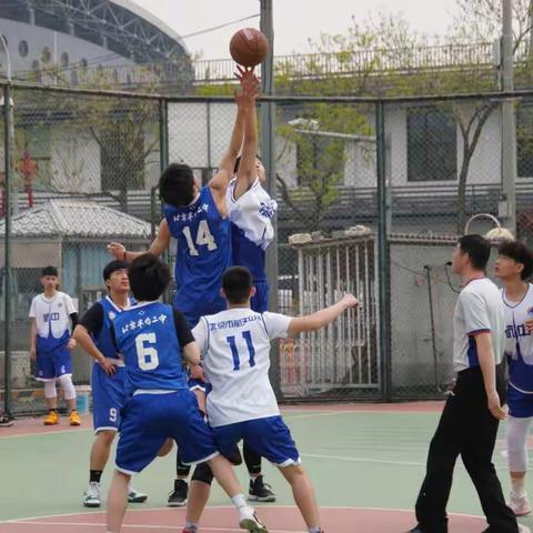 犇腾赛场 火力全开 ——2021年丰台区中小学生篮球比赛赛事正酣