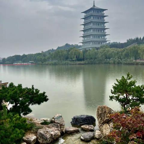 世园云烟暮秋雨