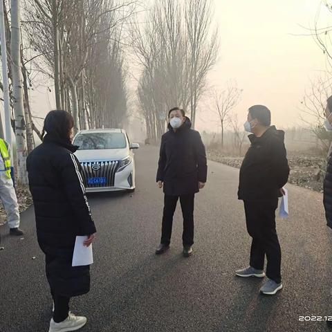 区领导王绍山带队视察民生实事、民生工程和市场保供工作