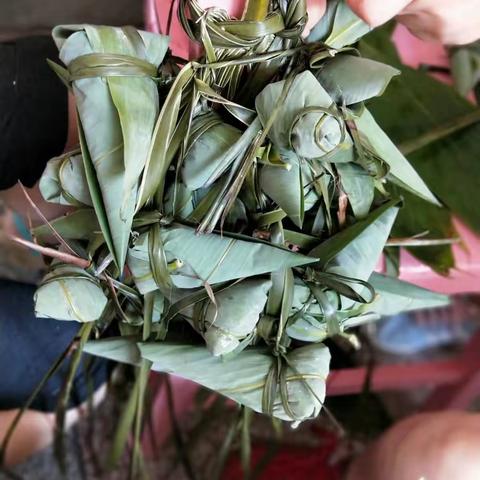 楚江二幼:端午传情粽飘香