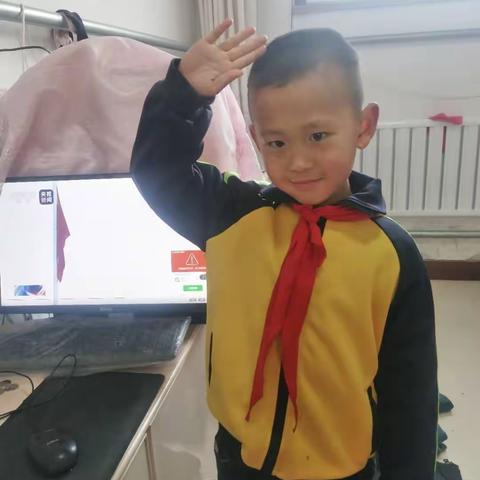 国旗网络云升起，共克时疫爱国情——平度市高望山小学第三周网络居家升旗仪式