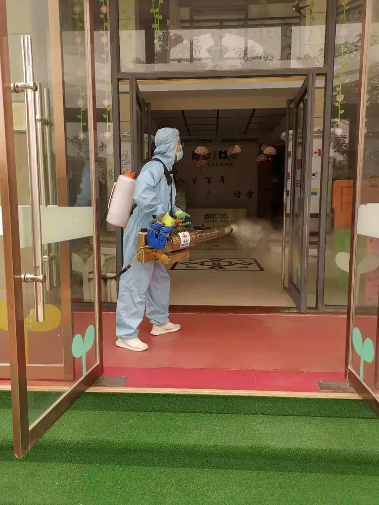 "防控疫情,携手共度" 郓城剑桥幼儿园再次全方位无死角消毒