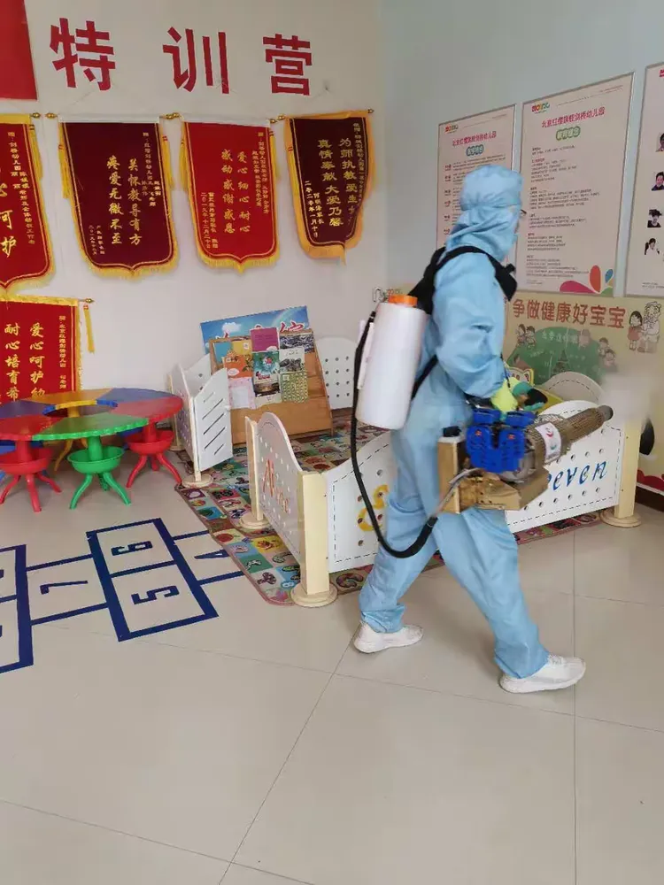 "防控疫情,携手共度" 郓城剑桥幼儿园再次全方位无死角消毒