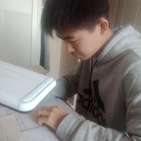 中考百日宣誓——李士昊